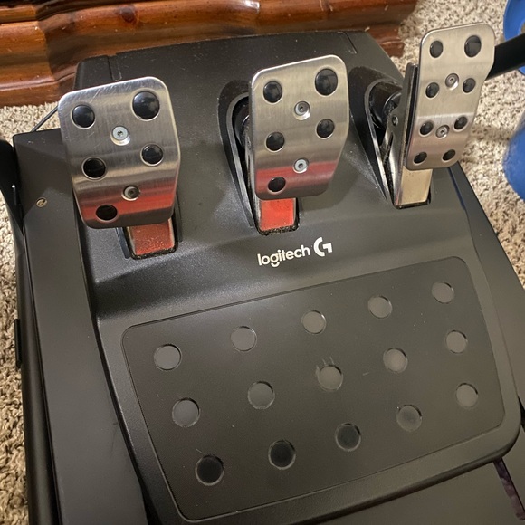 Logitech G920 gaming wheel, featuring the stunning NRG Deep Dish steering wheel - Picture 4 of 4